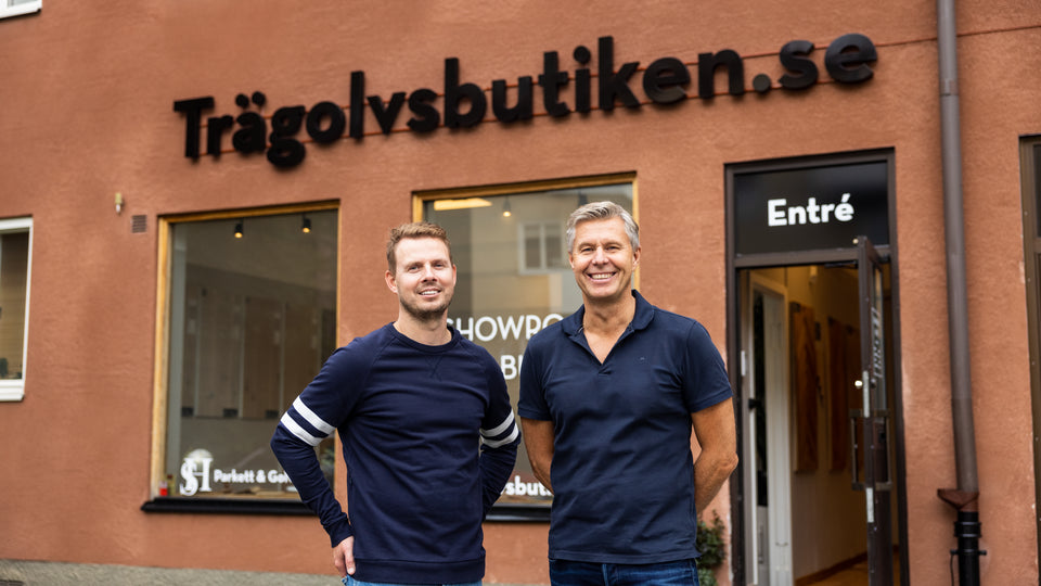 Vattenskada i golv och försäkringsärenden - omslagsbild